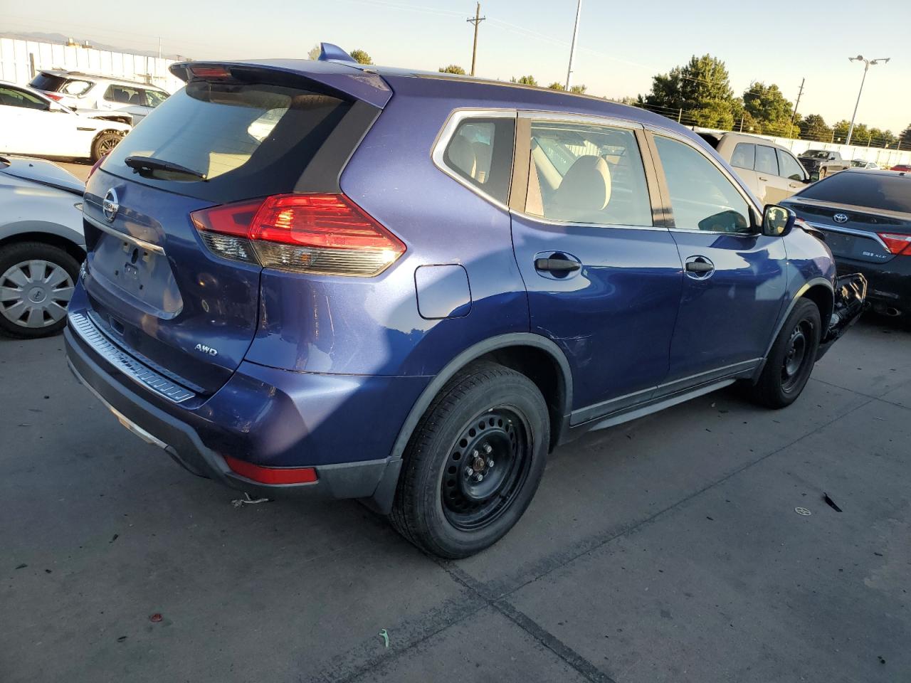 Lot #2919458361 2017 NISSAN ROGUE S