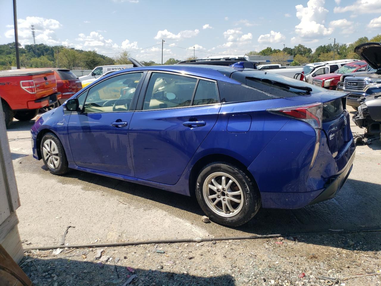 Lot #2960181093 2017 TOYOTA PRIUS