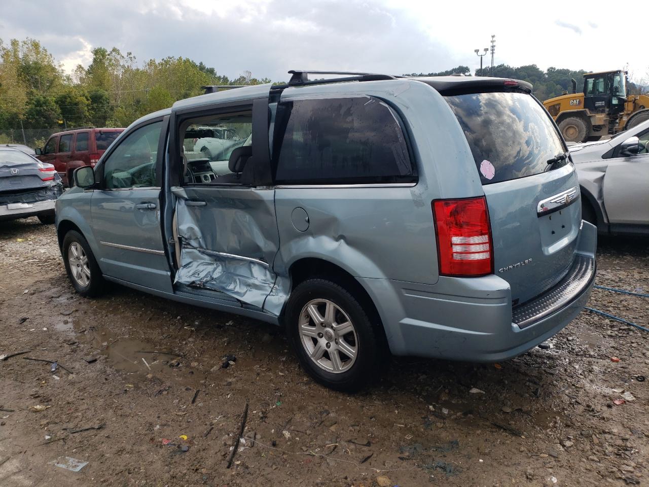 Lot #2860074181 2010 CHRYSLER TOWN & COU