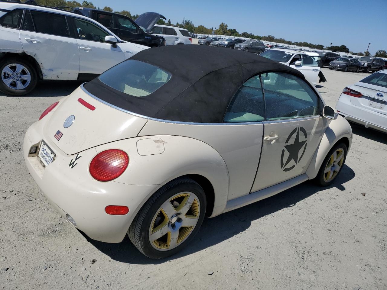 Lot #2943221481 2005 VOLKSWAGEN NEW BEETLE