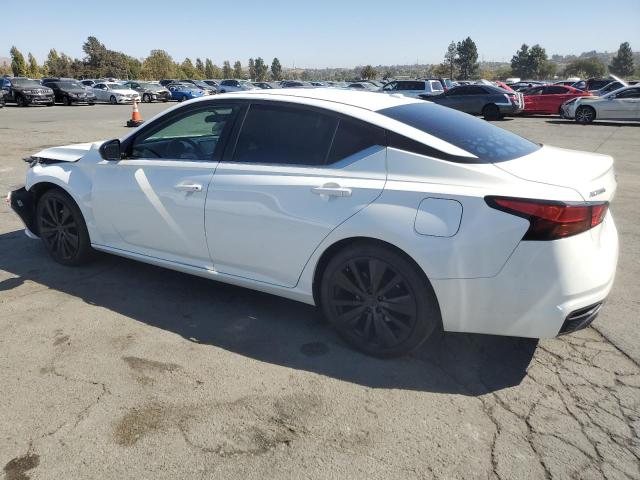 NISSAN ALTIMA SR 2019 white  gas 1N4BL4CV5KC109270 photo #3