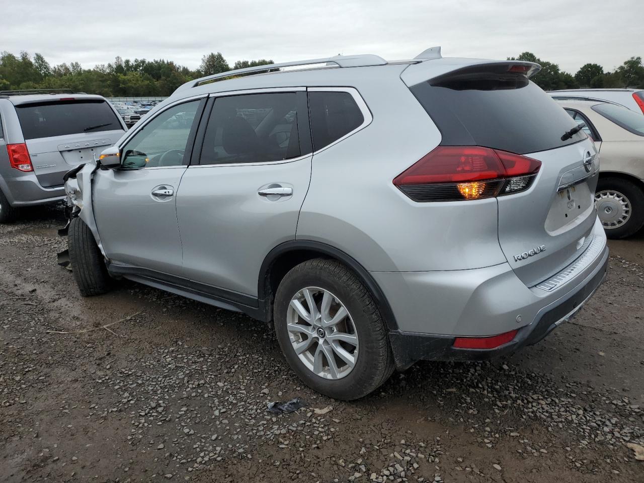 Lot #2938129944 2019 NISSAN ROGUE S