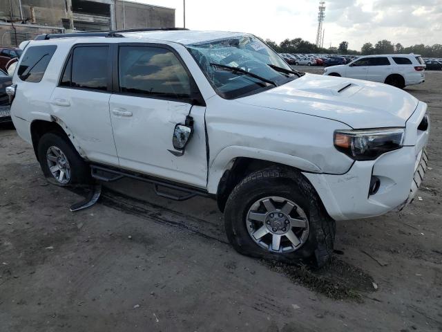 Vin: jtebu5jr7e5172197, lot: 74497054, toyota 4runner sr5 20144