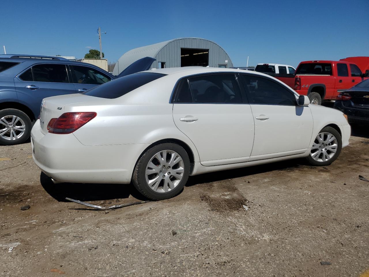 Lot #2972358441 2010 TOYOTA AVALON XL