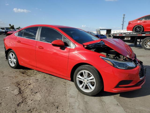 VIN 1G1BE5SM0J7181822 2018 Chevrolet Cruze, LT no.4