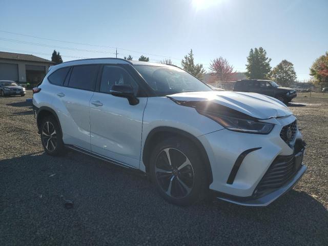 2022 TOYOTA HIGHLANDER - 5TDJZRBH3NS221887