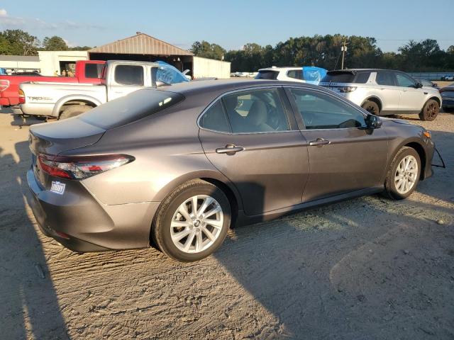 VIN 4T1C11AK5RU910387 2024 Toyota Camry, LE no.3