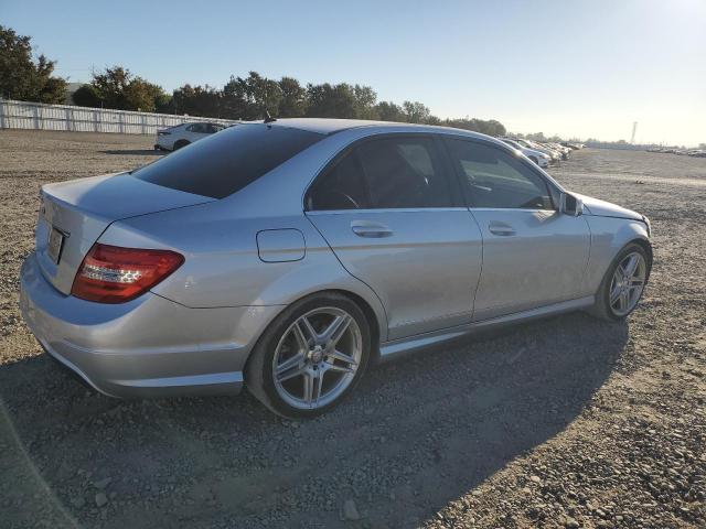 VIN WDDGF4HB4DA870981 2013 Mercedes-Benz C-Class, 250 no.3