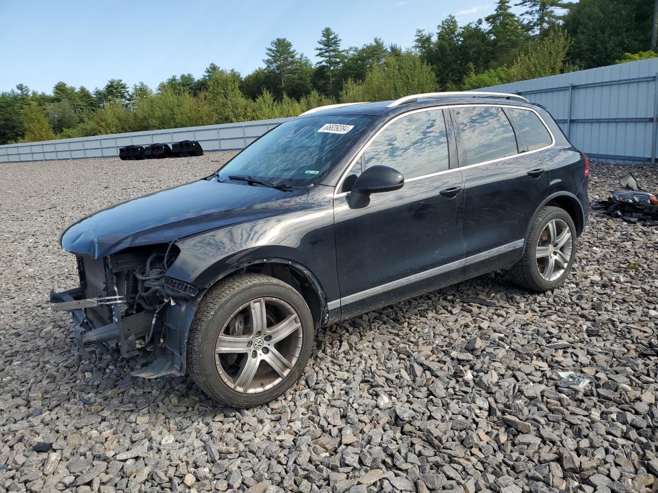 Lot #2989315107 2014 VOLKSWAGEN TOUAREG V6