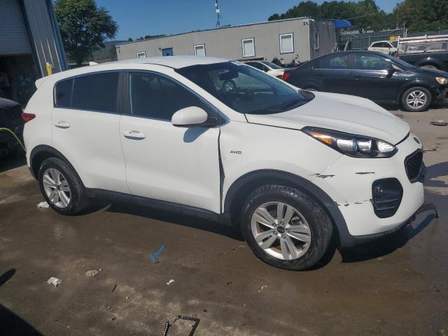 VIN KNDPMCAC6J7453917 2018 KIA Sportage, LX no.4