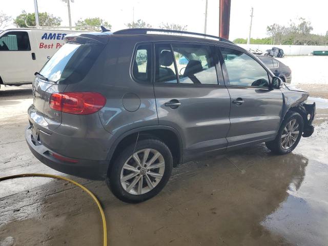 VIN WVGAV7AX5JK006016 2018 Volkswagen Tiguan no.3