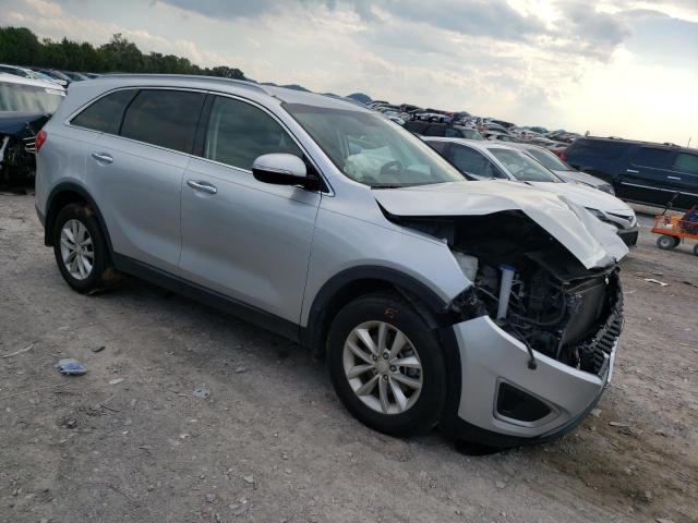 VIN 5XYPG4A35GG091796 2016 KIA Sorento, LX no.4