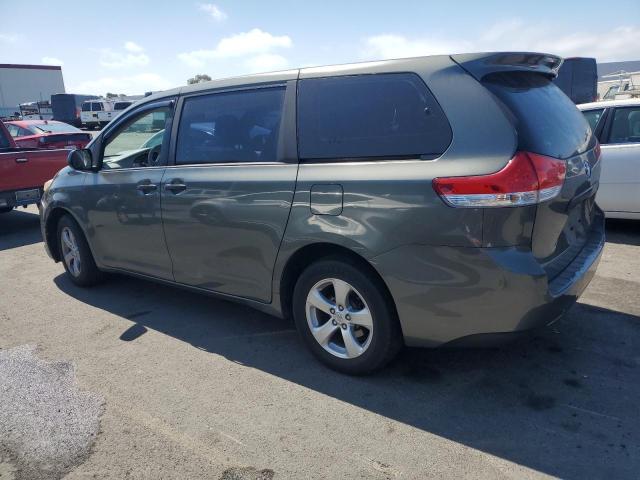 VIN 5TDZK3DC9DS318418 2013 Toyota Sienna no.2