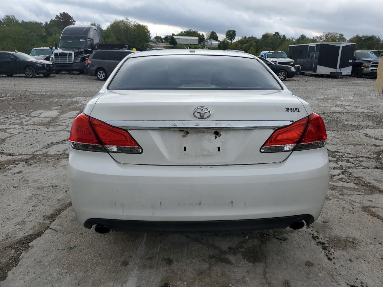 Lot #3024682639 2011 TOYOTA AVALON BAS