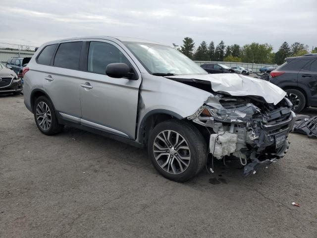 VIN JA4AZ3A34JZ061556 2018 Mitsubishi Outlander, SE no.4