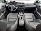 VOLKSWAGEN JETTA SE photo