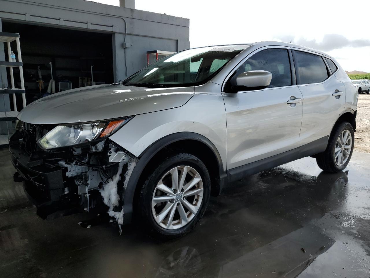 JN1BJ1CP1JW187481 NISSAN ROGUE SPT 2018
