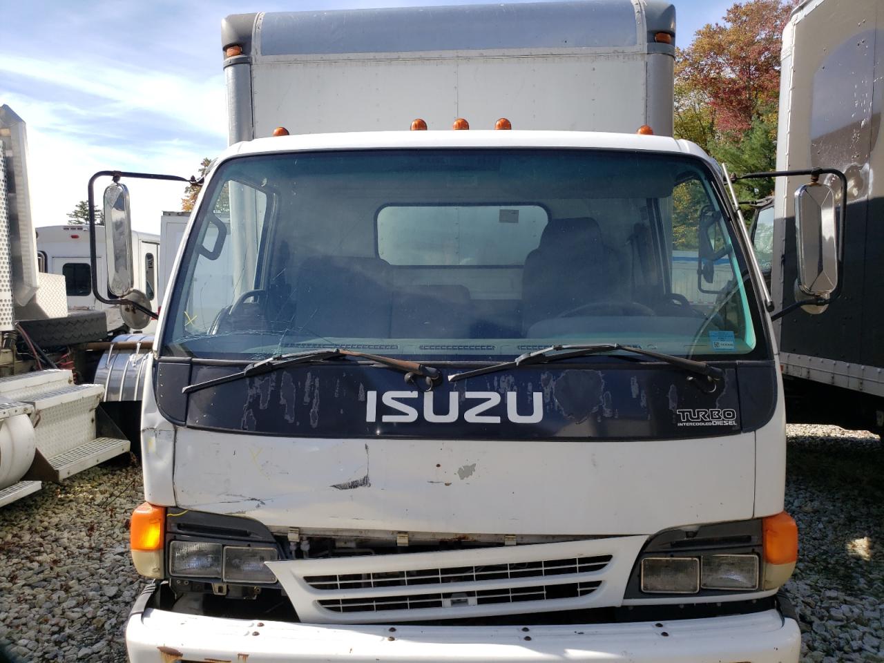 Lot #3030747088 2000 ISUZU NPR