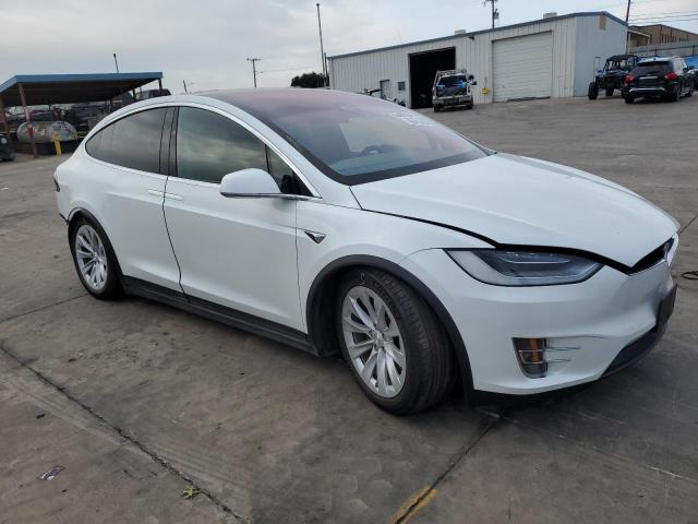 VIN 5YJXCBE2XLF272105 2020 Tesla MODEL X no.4