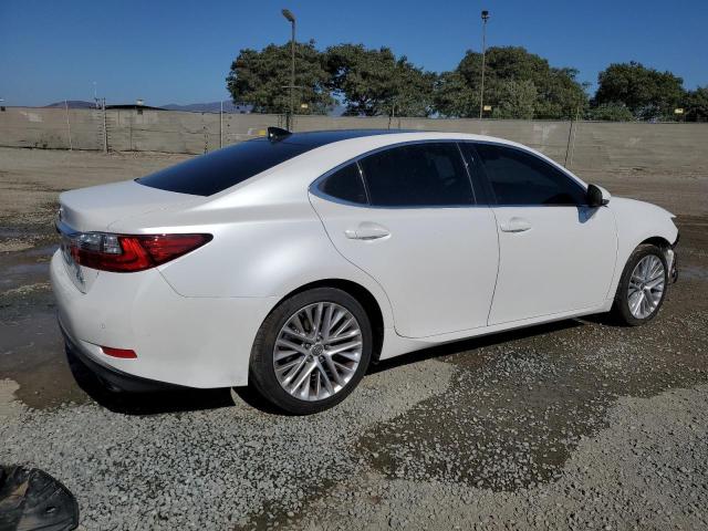 VIN 58ABK1GG5JU099215 2018 LEXUS ES350 no.3