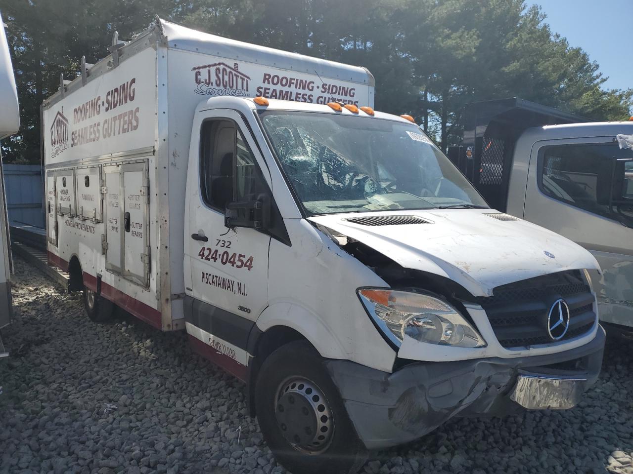  Salvage Mercedes-Benz Sprinter