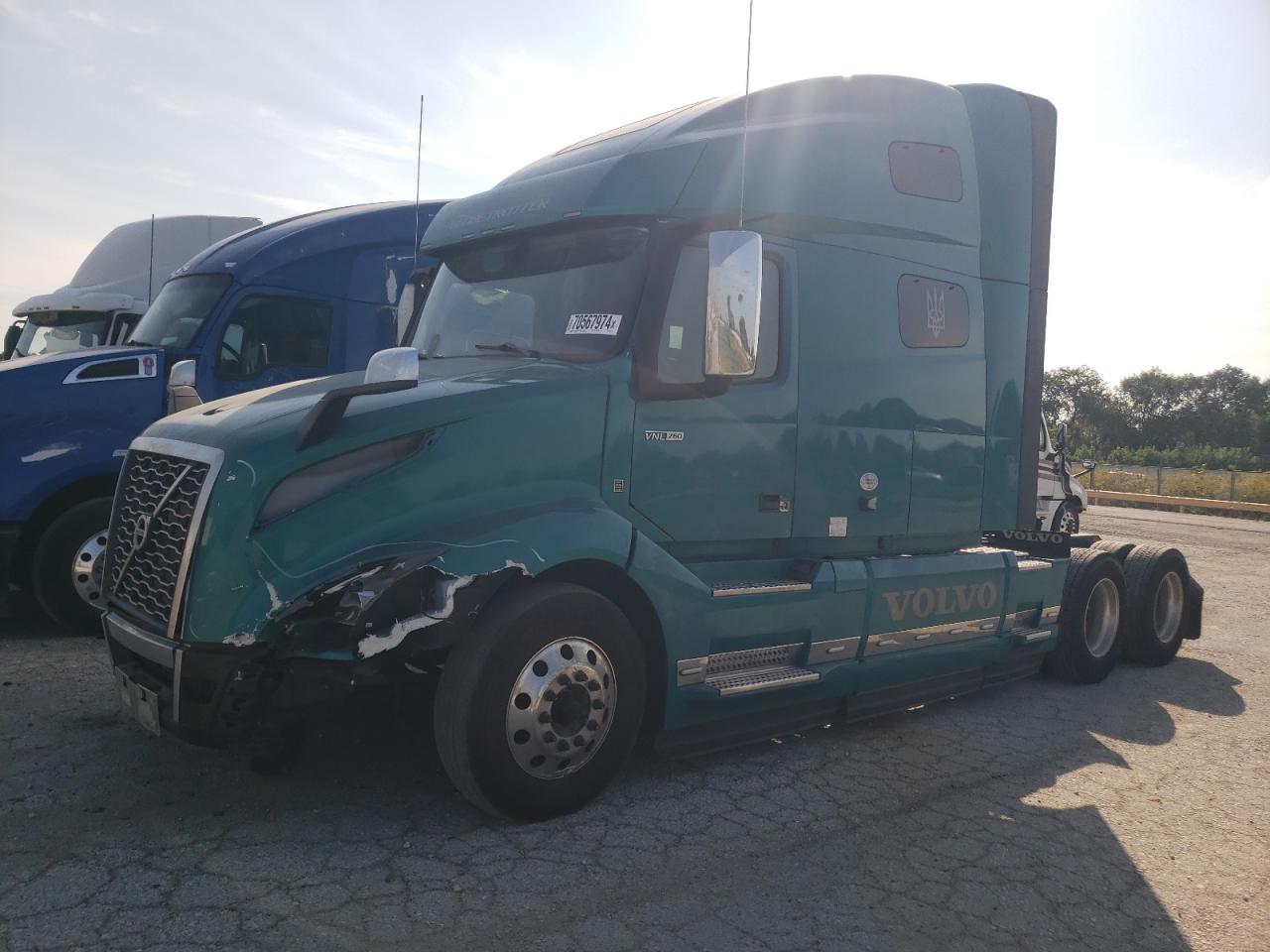 Lot #2952761899 2022 VOLVO VN VNL