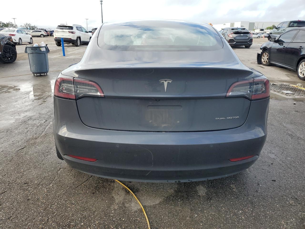 Lot #3024650567 2018 TESLA MODEL 3