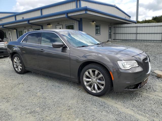 VIN 2C3CCARG3HH647949 2017 Chrysler 300, Limited no.4