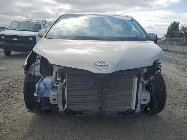 VIN 5TDDZ3DC7HS161595 2017 Toyota Sienna, Xle no.5