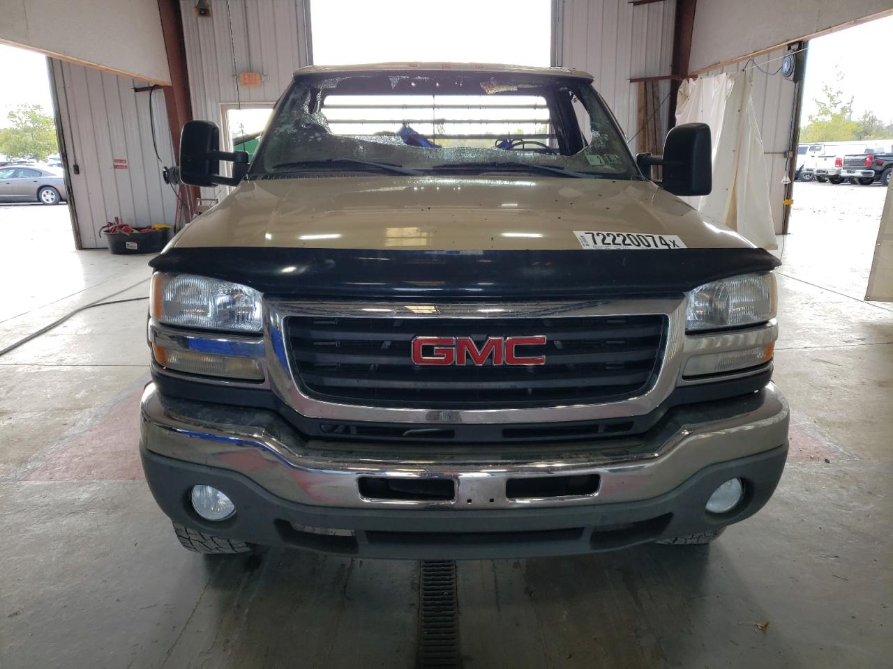 Lot #2987060487 2005 GMC SIERRA K25