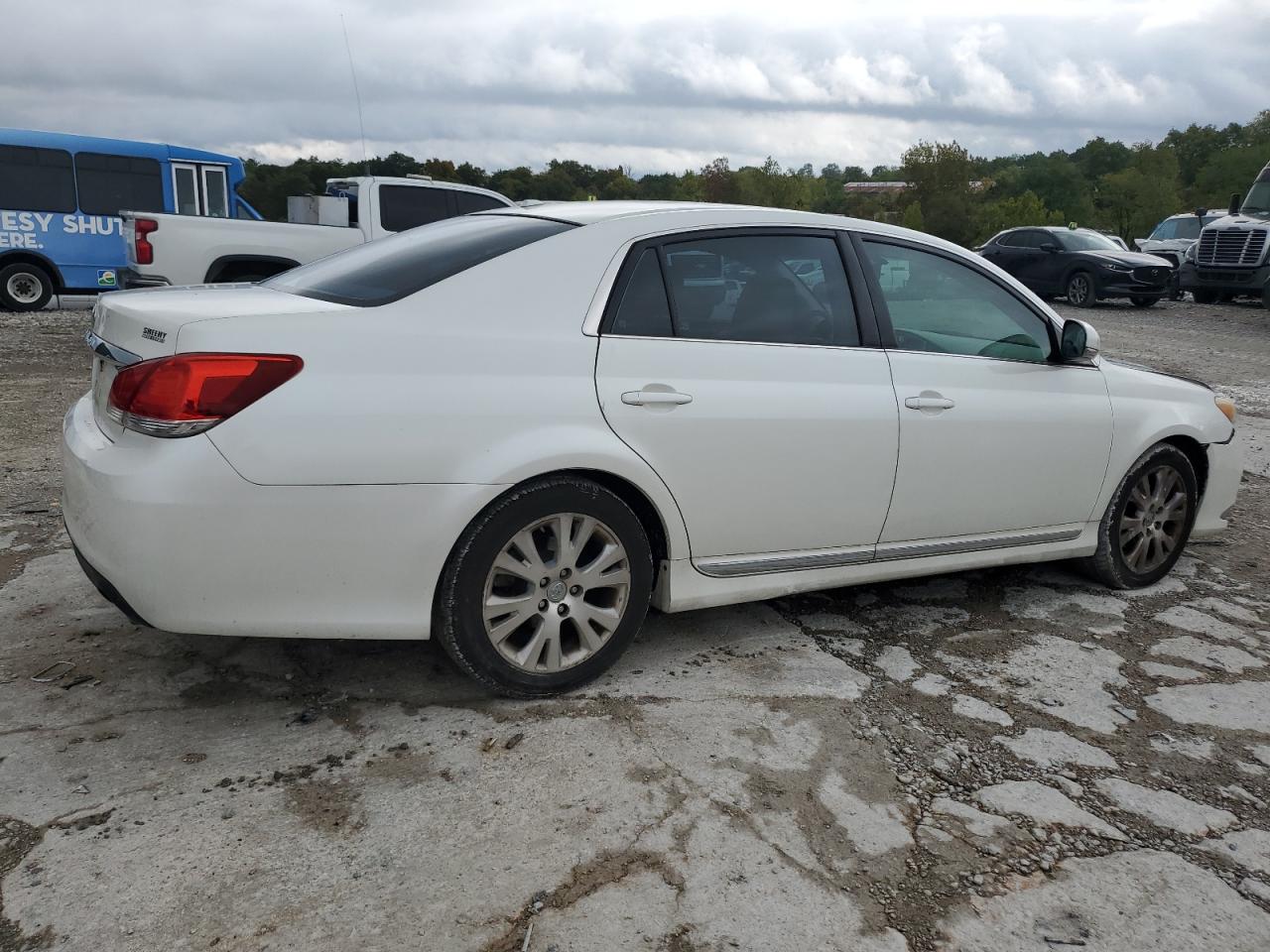 Lot #3024682639 2011 TOYOTA AVALON BAS