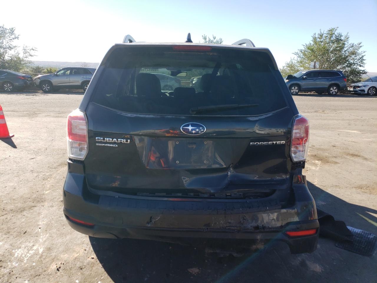 Lot #2977184164 2018 SUBARU FORESTER 2