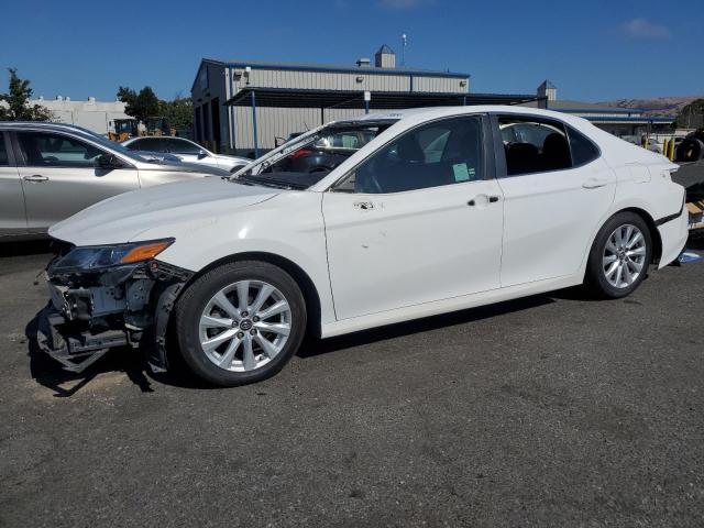 2018 TOYOTA CAMRY L - 4T1B11HK5JU595547