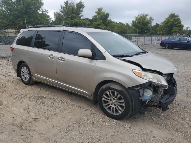 VIN 5TDYK3DC7FS642689 2015 Toyota Sienna, Xle no.4