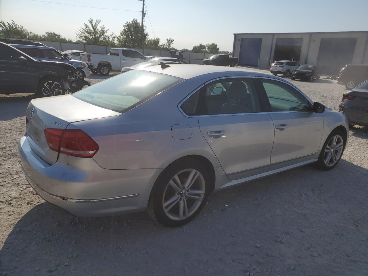 Lot #2998304451 2012 VOLKSWAGEN PASSAT SEL