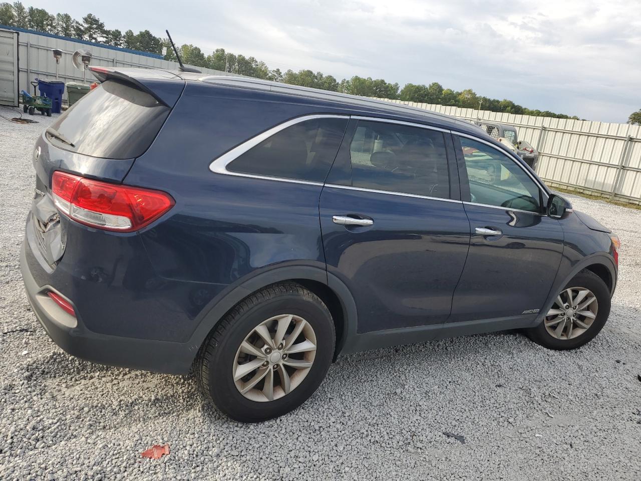 KIA SORENTO LX 2017 blue 4dr spor gas 5XYPGDA53HG336064 photo #4