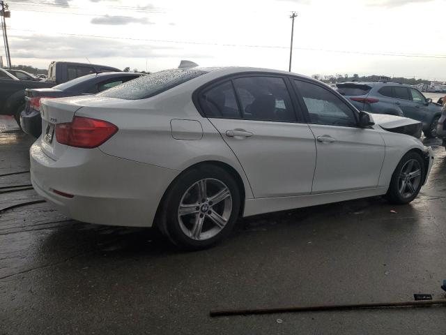 VIN WBA3C3G57ENS71328 2014 BMW 3 Series, 320 I Xdrive no.3