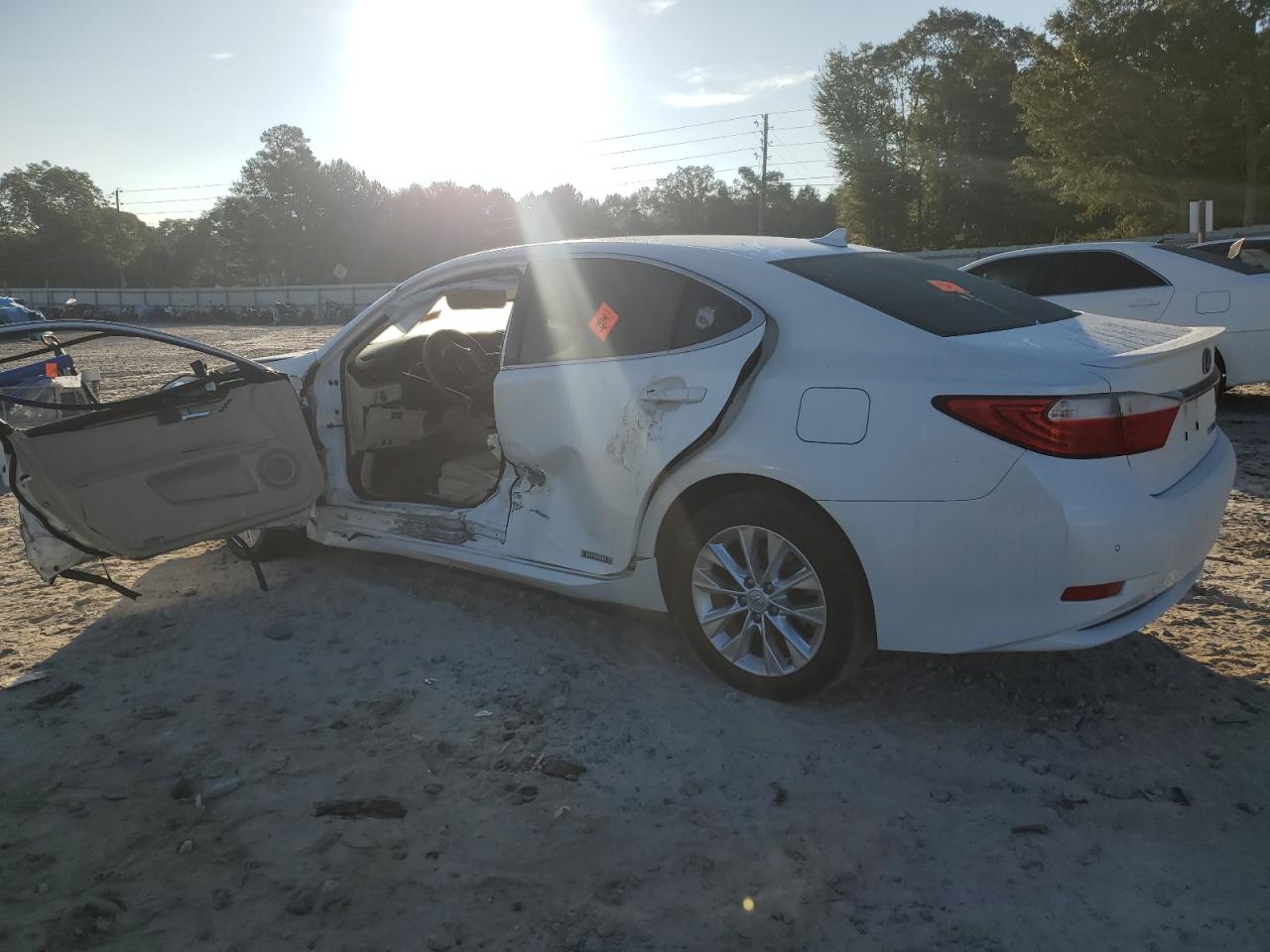 Lot #2853119485 2013 LEXUS ES 300H