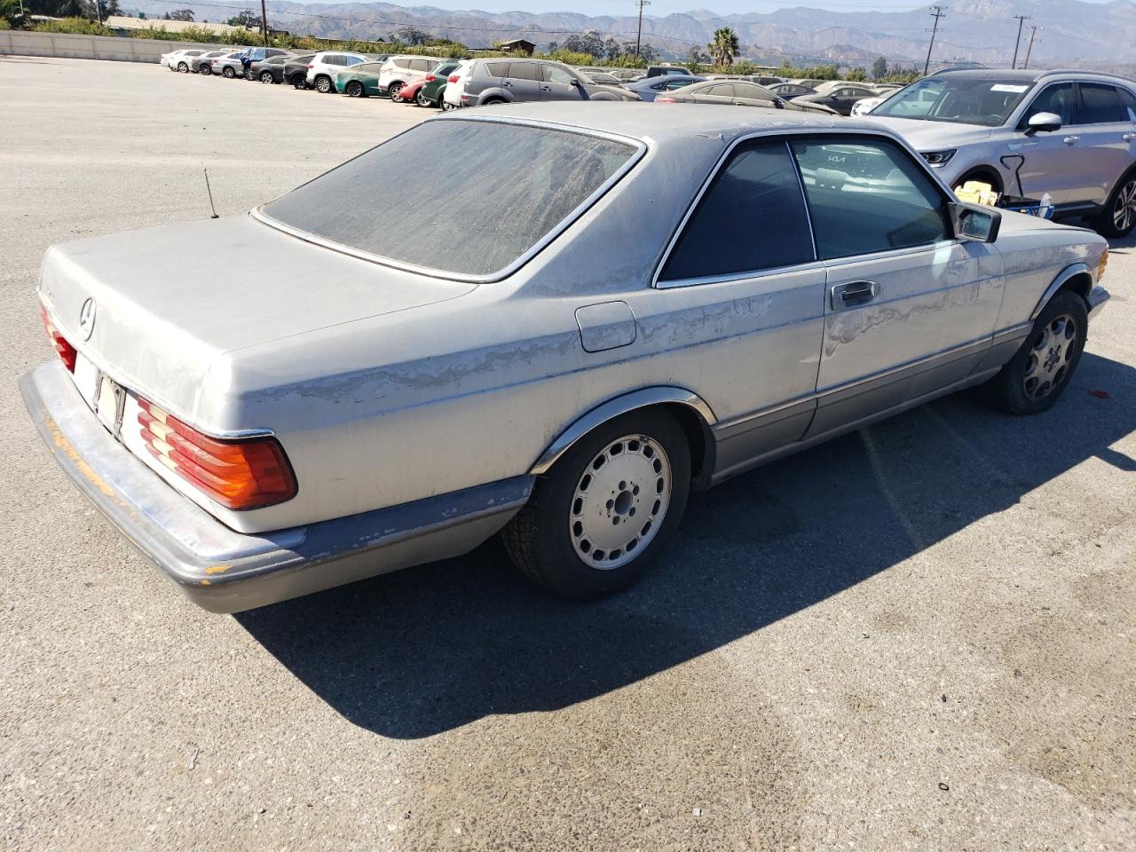 MERCEDES-BENZ 560 SEC 1987 gray  gas WDBCA45D4HA356954 photo #4