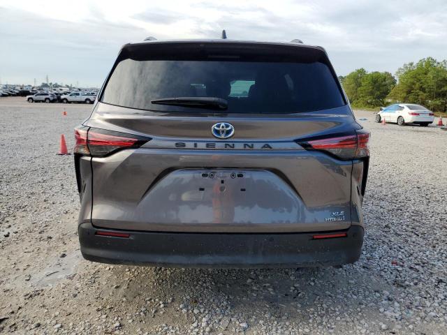 2021 TOYOTA SIENNA XLE - 5TDYRKEC1MS028108