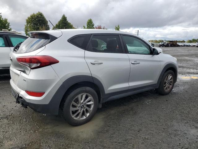 VIN KM8J2CA4XJU624895 2018 Hyundai Tucson, SE no.3