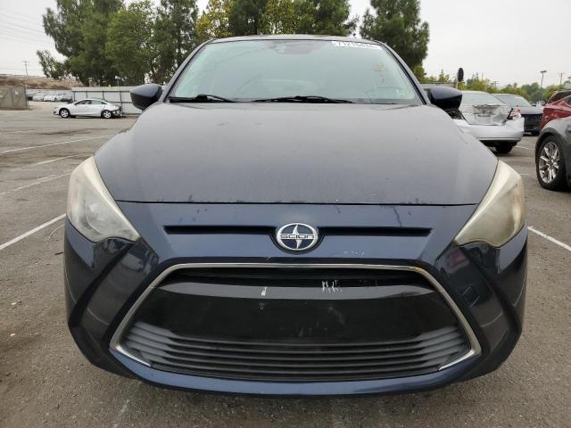 VIN 3MYDLBZV0GY115315 2016 Toyota Scion no.5