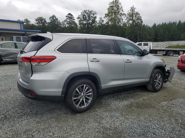 TOYOTA HIGHLANDER 2019 silver  gas 5TDKZRFH4KS564718 photo #4