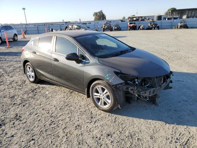 VIN 3G1BE6SM1JS526489 2018 Chevrolet Cruze, LT no.4