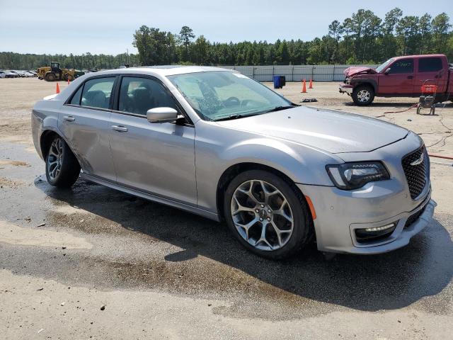 VIN 2C3CCABG1JH269498 2018 Chrysler 300, S no.4