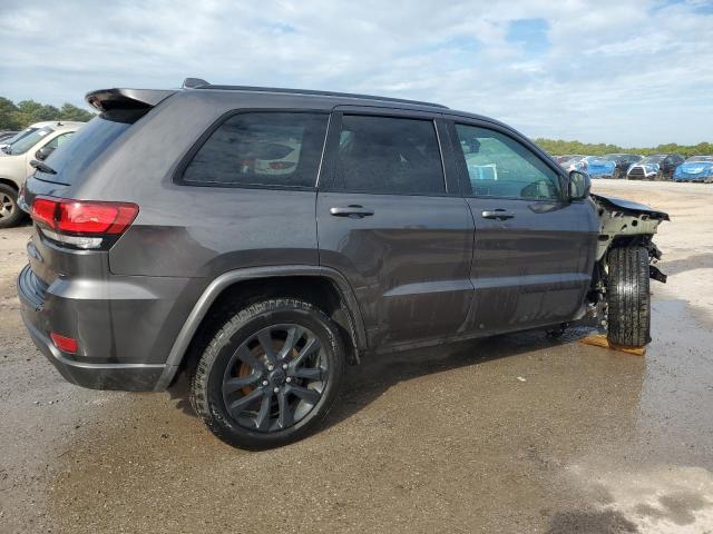 VIN 1C4RJFAG1KC809821 2019 Jeep Grand Cherokee, Laredo no.3