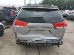 TOYOTA SIENNA LE photo