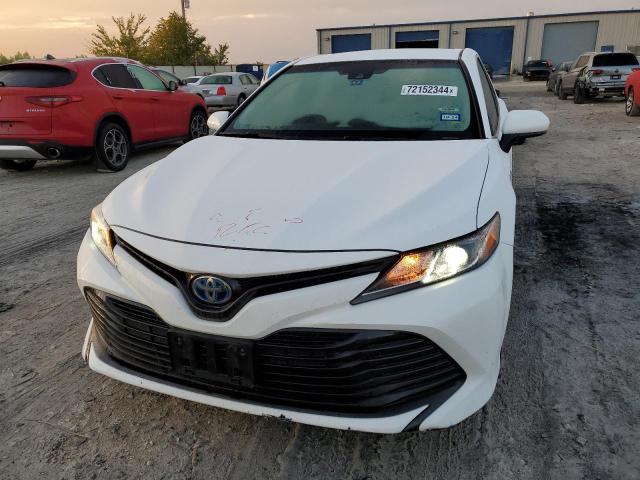 VIN 4T1B31HK6JU001946 2018 Toyota Camry, LE no.5