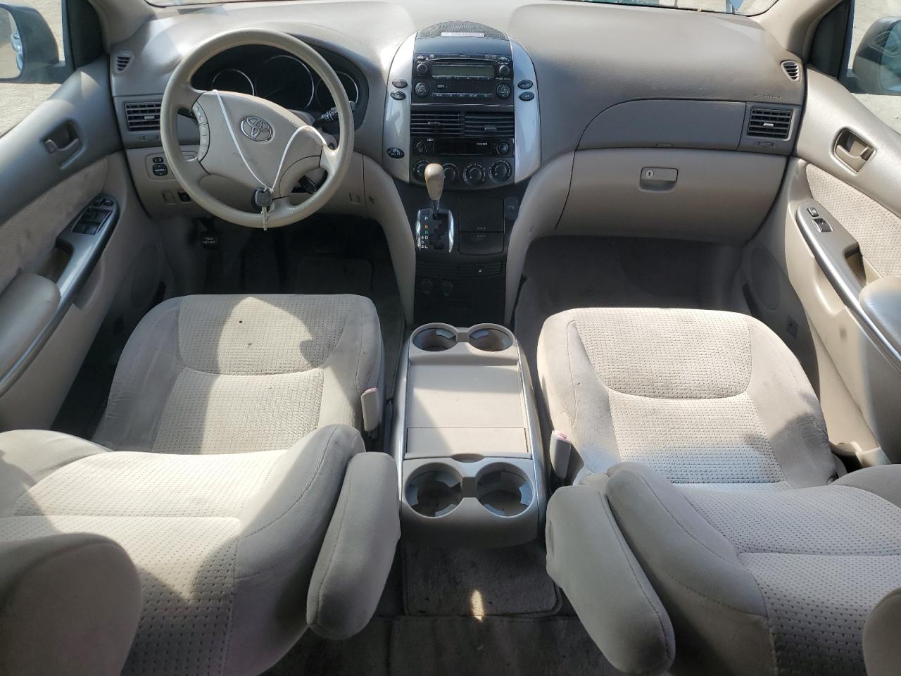 2007 Toyota SIENNA, LE