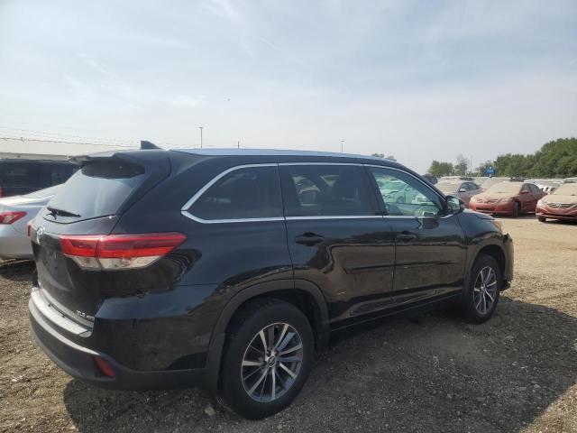 VIN 5TDJZRFH8HS397624 2017 Toyota Highlander, SE no.3